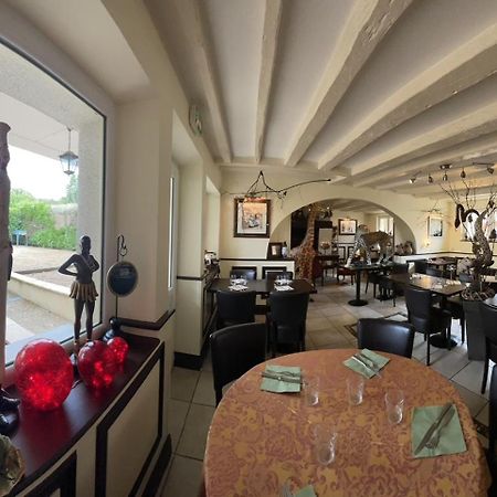 Relais Henri IV Bed & Breakfast La Flèche Екстериор снимка